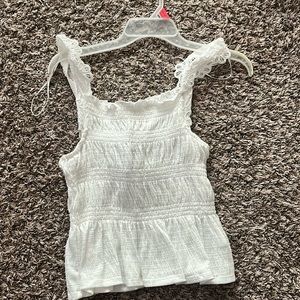 cute summer dressy top! size small! never worn